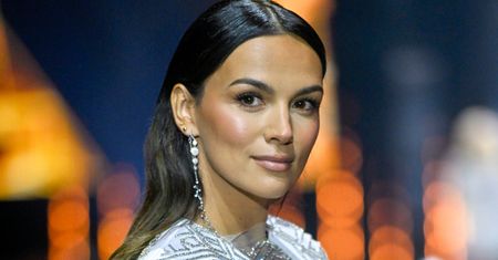 Wystąpiła w roli modelki. Na wybieg weszła w samej marynarce
