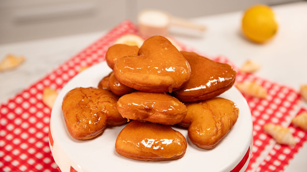 Z tym przepisem odkryjesz smak pączków zupełnie na nowo. Od kształtu po nadzienie to totalne zaskoczenie