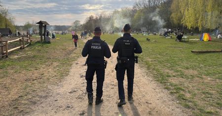 Posypały się mandaty. Policja wkroczyła do lasu