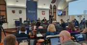 Toruń: Pełna sala, długa lista spraw. Dziś radni mają pełne ręce roboty