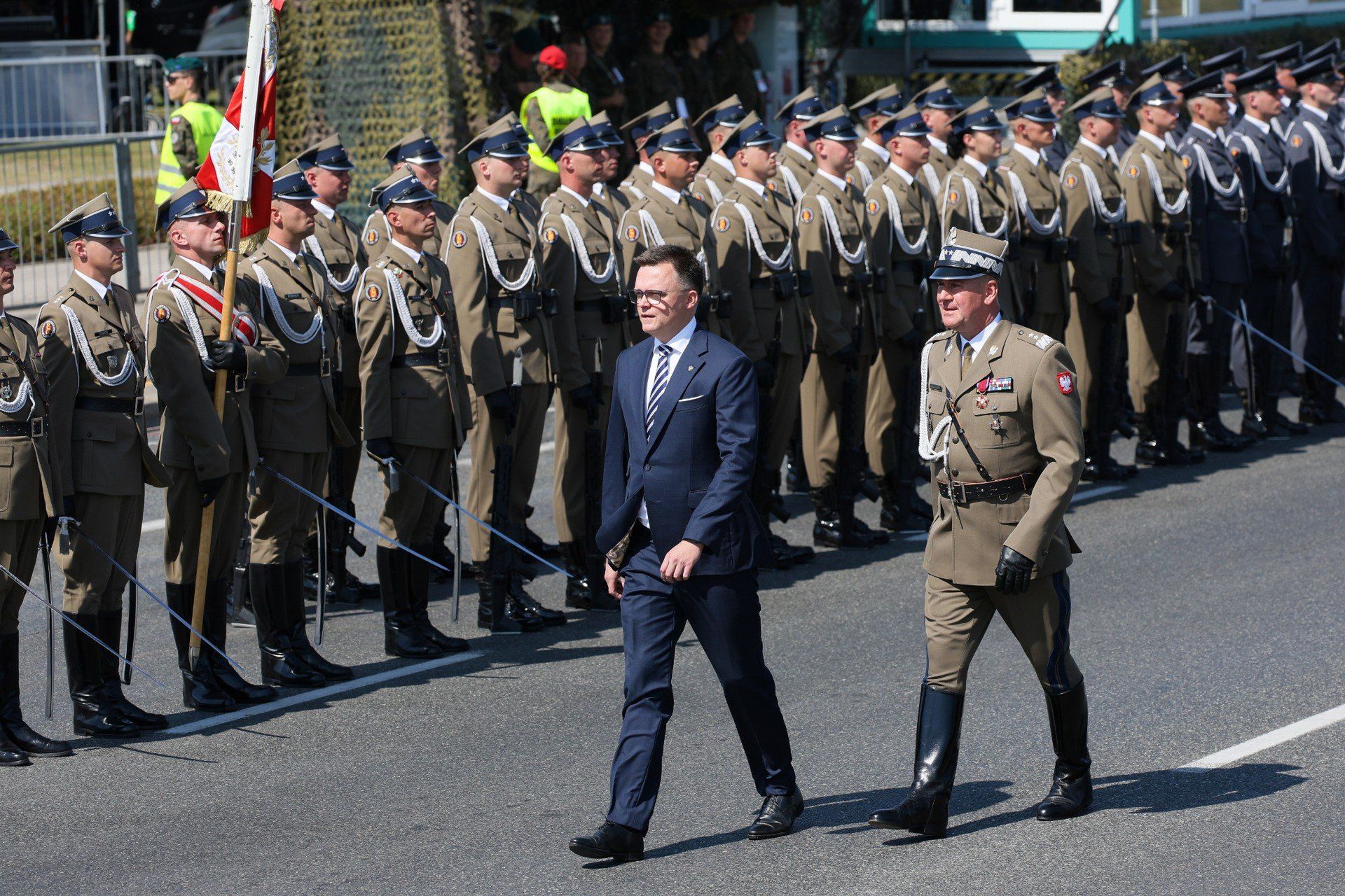 Szymon Hołownia, Tomasz Dominikowski