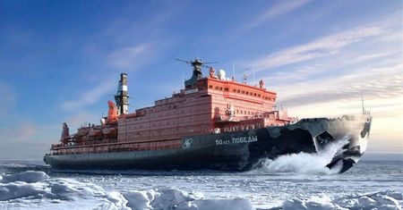 Rosjanie rozświetlają Arktykę, masowo wydobywają surowce. To koniec nocy polarnej?