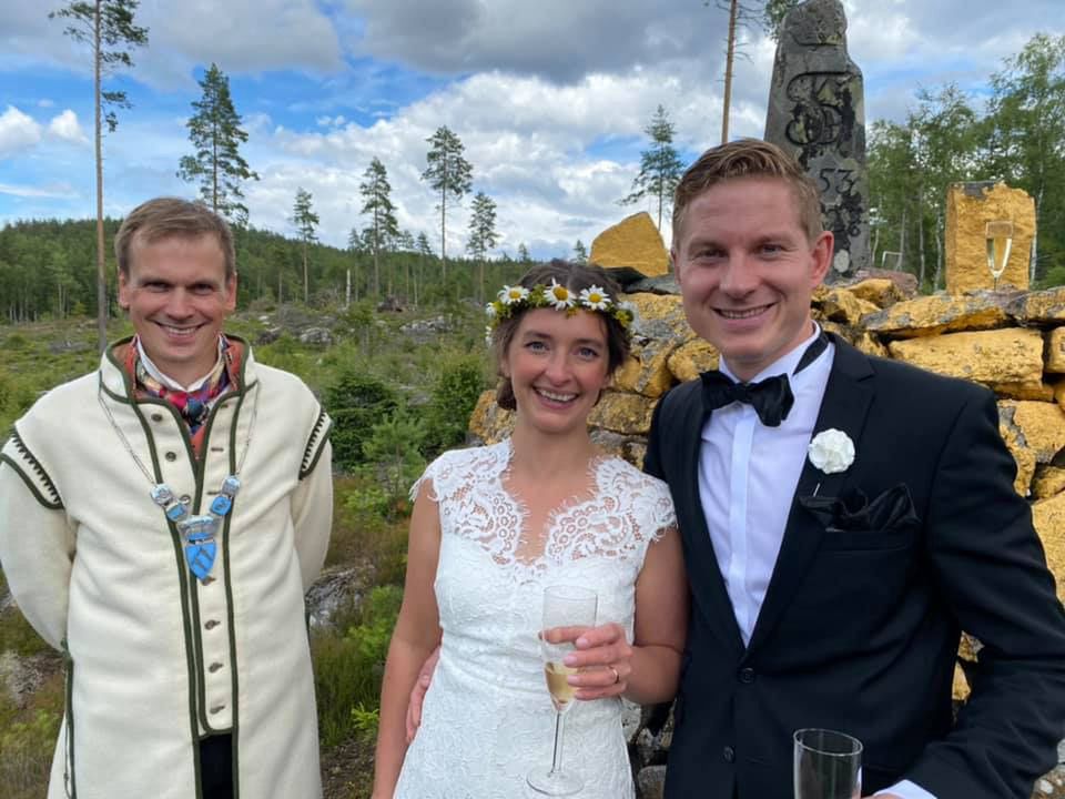 Koronawirus. Szwecja i nietypowy ślub na granicy z Norwegią
