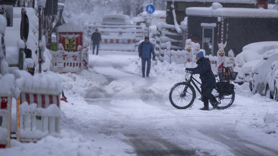 Uderzenie zimy w Niemczech. Lotnisko w Monachium zamknięte