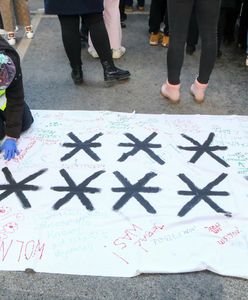 Osiem gwiazdek w tle wydarzenia gdańskiej instytucji kultury. Rozgorzała dyskusja