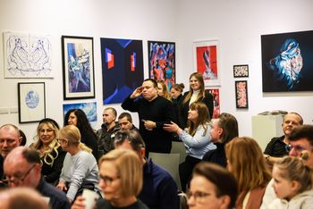 Poznań: Aukcja dla Domu. Licytują prace Sasnala, Kuryluk i Berdyszaka