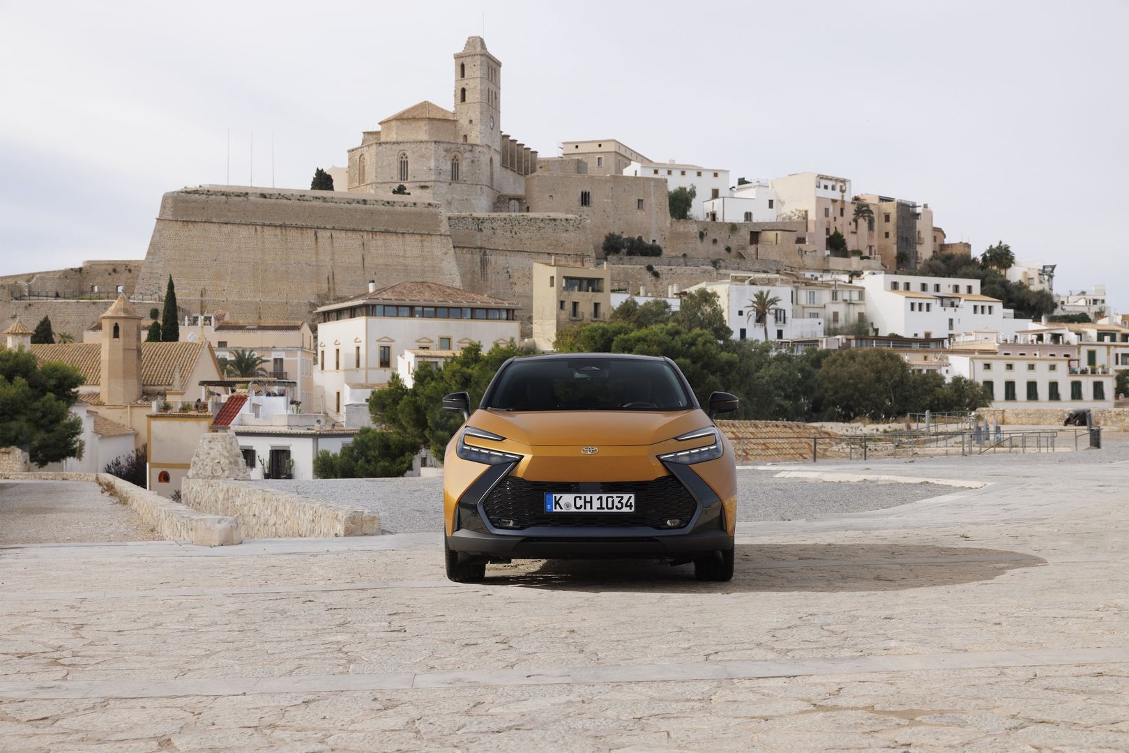 Toyota C-HR (2024)