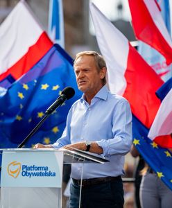 Donald Tusk zaprasza na manifestację. Sanepid zajął stanowisko