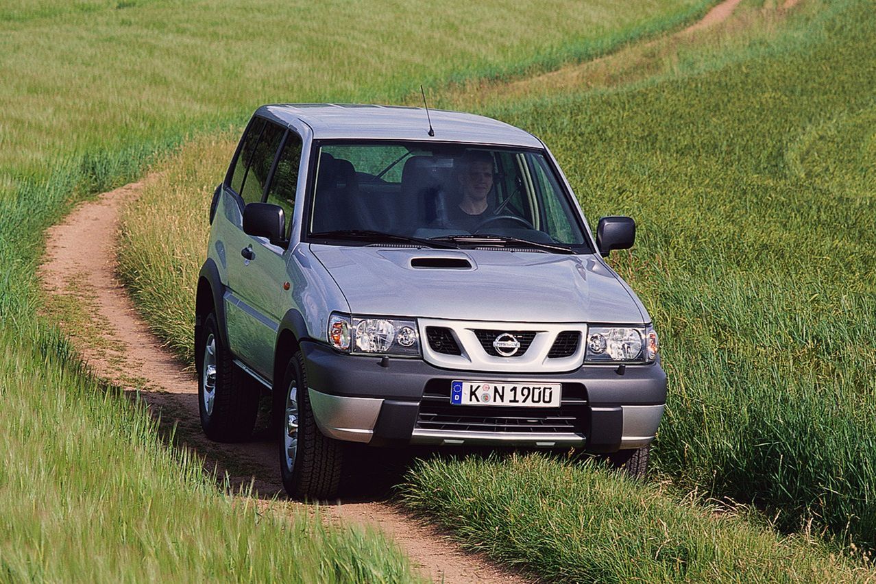Jeżeli do łowiska jest trudny dostęp, najlepiej wybrać terenówkę. Akurat Nissan Terrano II nie jest najlepszym, ale za to jednym z tańszych aut tego typu.