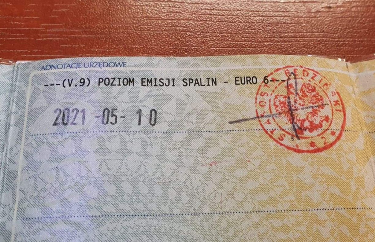 Nie masz takiego wpisu? To może dowiesz się więcej w Historii Pojazdu lub aplikacji mObywatel? Nic z tego
