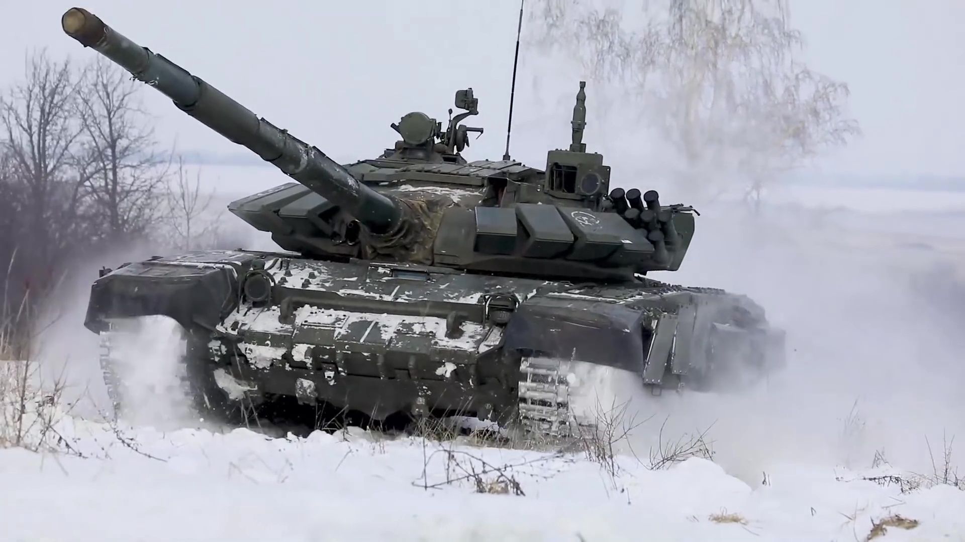 Czołg T-72B3. (Photo by RUSSIAN DEFENSE MINISTRY/Anadolu Agency via Getty Images)