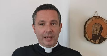 "Kościół nie jest partią polityczną". Znany ksiądz oburzony