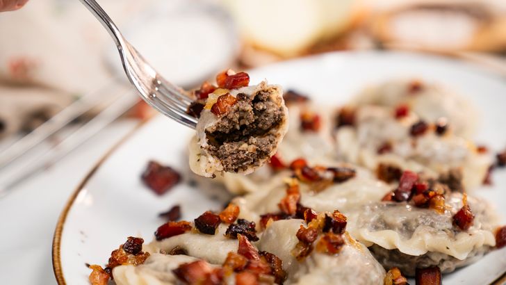 Pierogi z naszego przepisu świetnie podbijają żelazo. Taki obiad zjedzą nawet dzieci