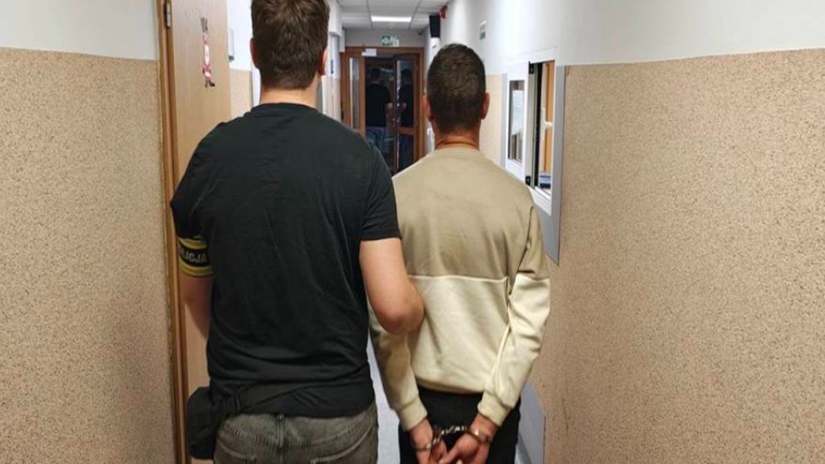 Mężczyzna został zatrzymany przez policję.