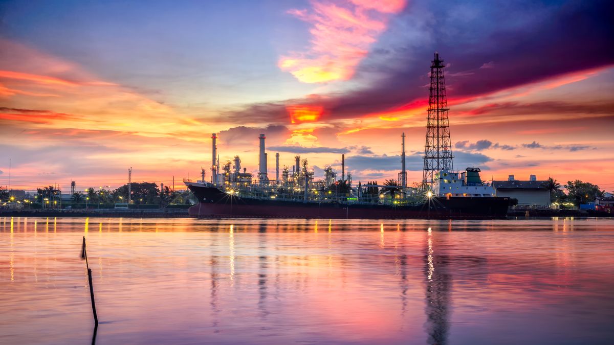 Oil and gas industry - refinery at Sunrise - factory - petrochemical plant with reflection over the river
Oil and gas industry - refinery at Sunrise - factory - petrochemical plant with reflection over the river
Thatree Thitivongvaroon
automotive, chemical, chimney, color, construction, diesel, ecology, energy, engineering, industrial, lighting, manufacture, petrochemical, petrol, petroleum, plant, power, production, protection, saudi, supply, tube