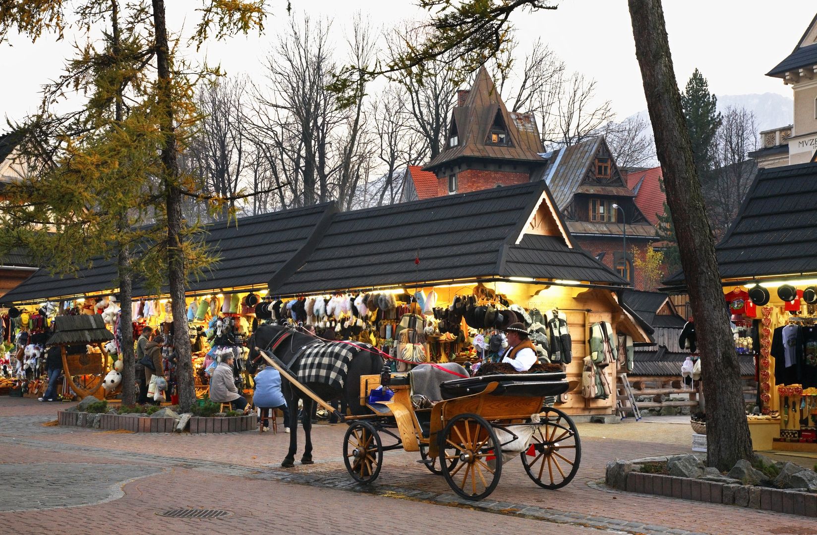 Zakopane robi porządki na Krupówkach. Koniec z przebierańcami?