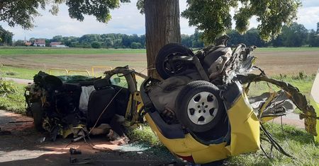 Tragedia w województwie lubuskim. Audi zostało rozerwane na pół