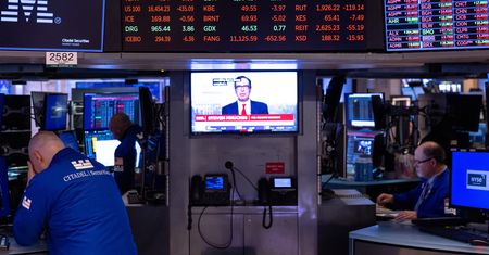 Wall Street na czerwono. Wyparowało 1,7 biliona dolarów. Efekt Trumpa