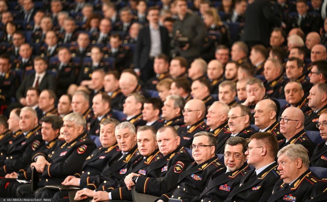 Putin speaks before the Ministry of Internal Affairs board.