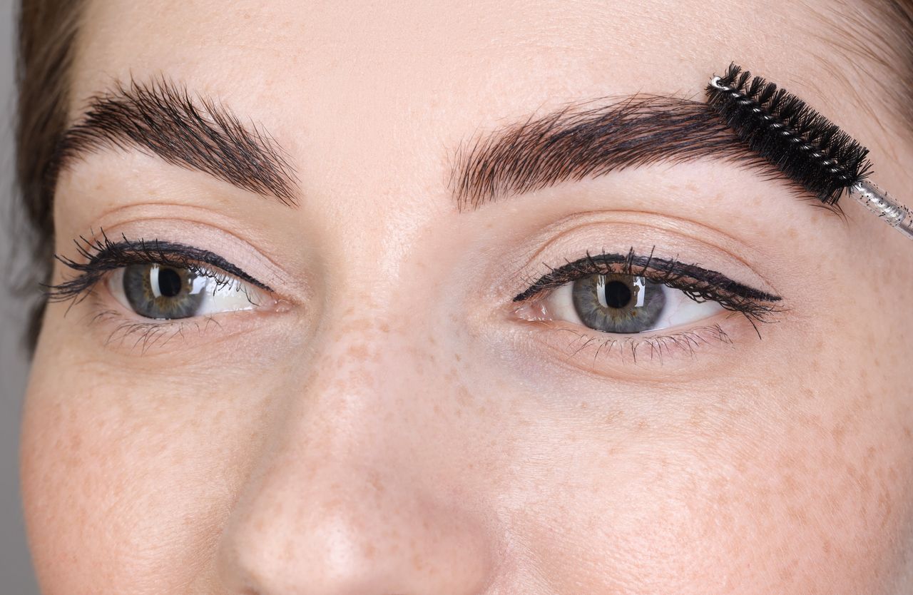 Castor oil gains popularity as a natural eyebrow enhancer