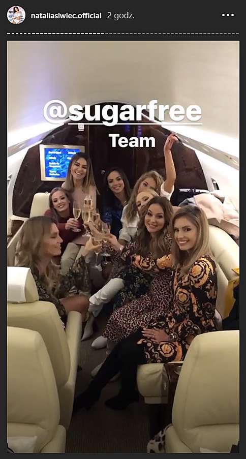 Gwiazdy leciały samolotem na otwarcie sklepu Sugarfree do Wrocławia