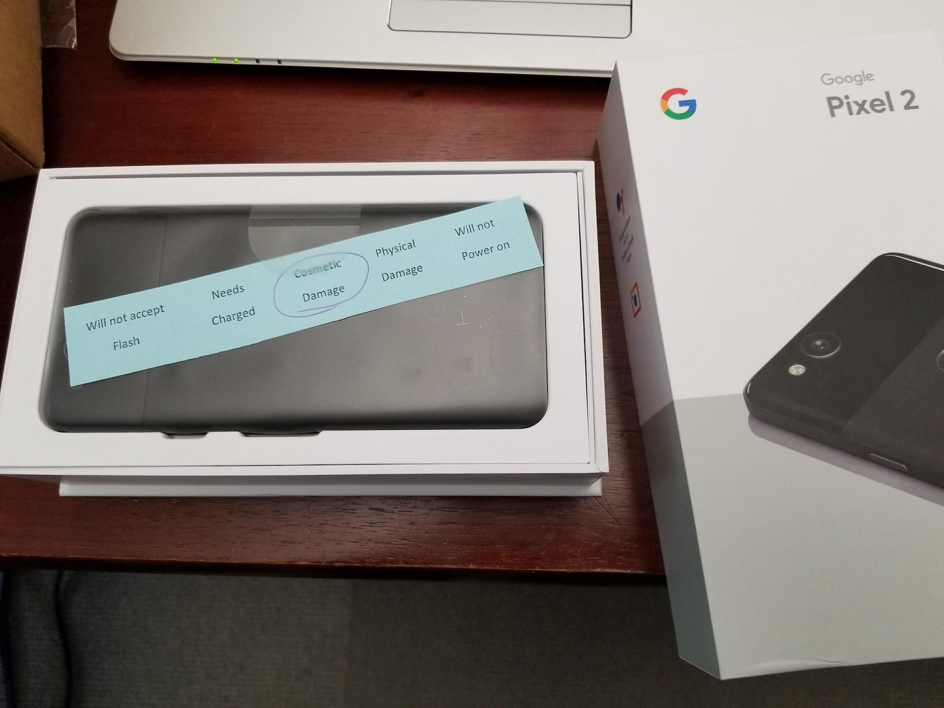 To już jest szczyt. Google wysyła Pixele 2 XL bez... wgranego Androida. Będzie pozew? 3