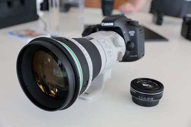 Z kolei Canon EF 400mm f/4 DO IS II USM to najnowszy super teleobiektyw firmy Canon.