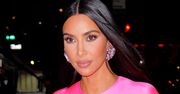 Oblała egzamin z różu. Kim Kardashian jak żywa lalka Barbie
