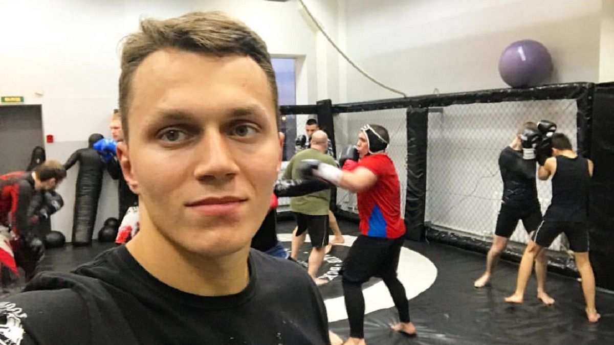 Niemoralna propozycja dla zawodnika MMA. Musi najpierw wygrać walkę (foto: Facebook).