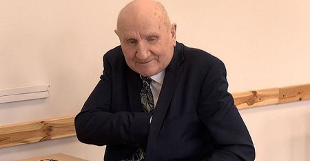 Józef Peruga to najstarszy maturzysta w Polsce. 87-latek znów podszedł do egzaminów. "Nie poddam się!"