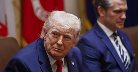 Kulisy decyzji Trumpa. Nie wiedział o działaniach sekretarza obrony