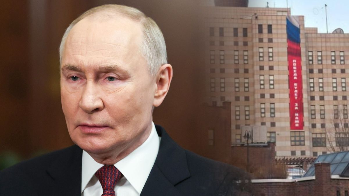 Władimir Putin, skandaliczny napis na ambasadzie Rosji w Seulu