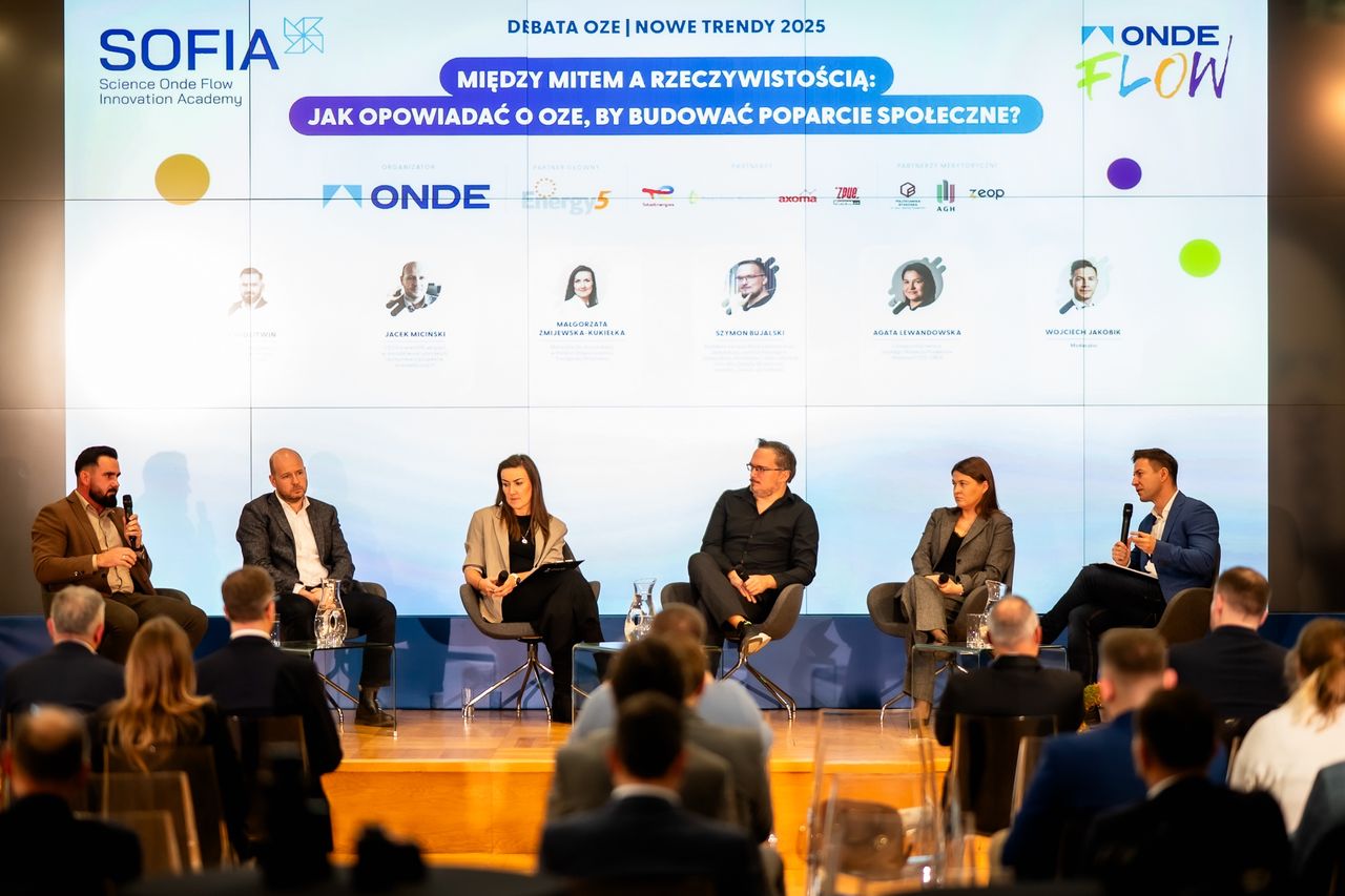 Uczestnicy debaty organizowanej przez ONDE