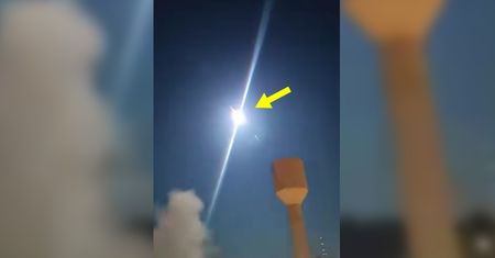 Niezwykle jasny meteor nad Francją. Całe niebo rozbłysło światłem