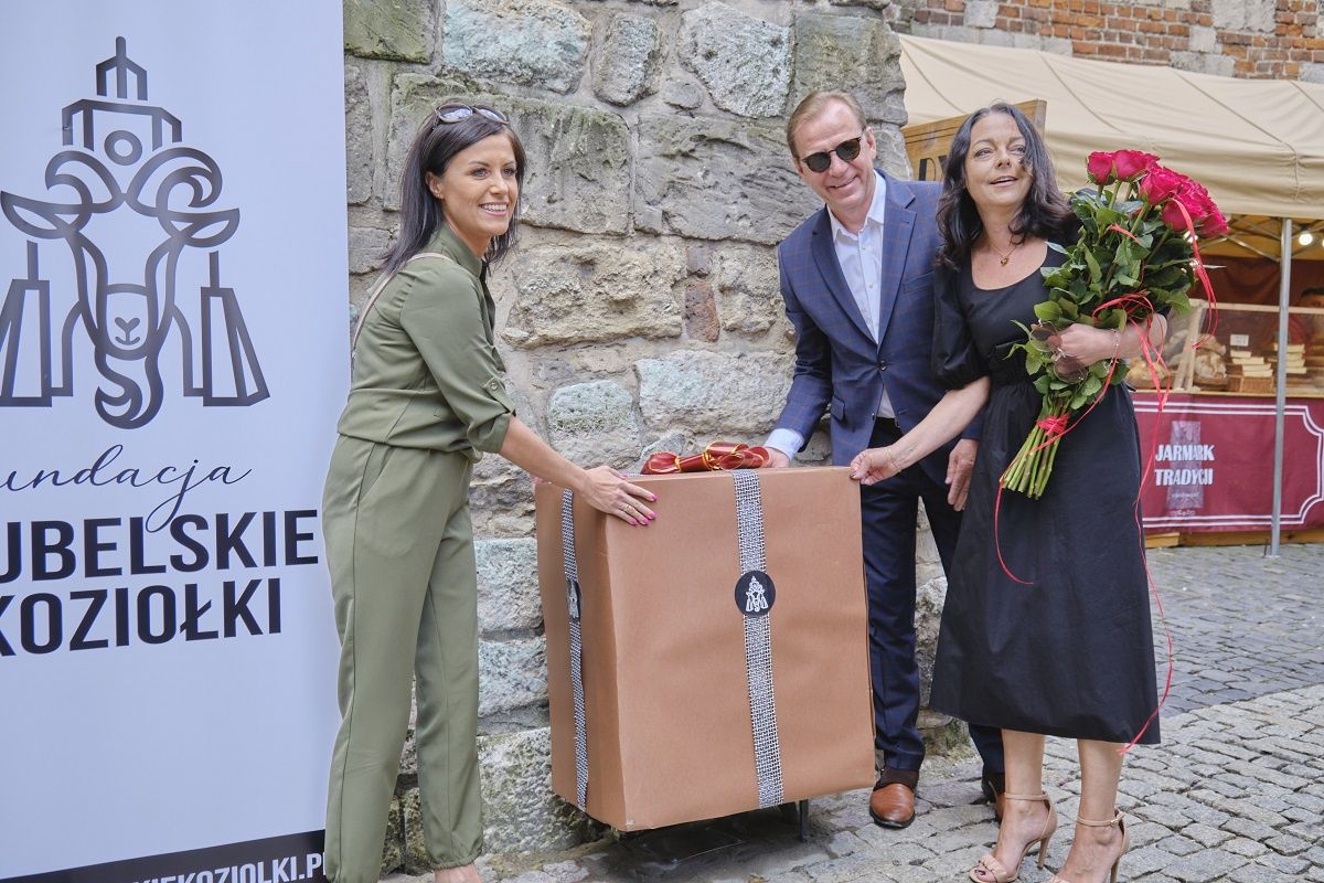 Koziołek Kazik przy Bramie Krakowskiej