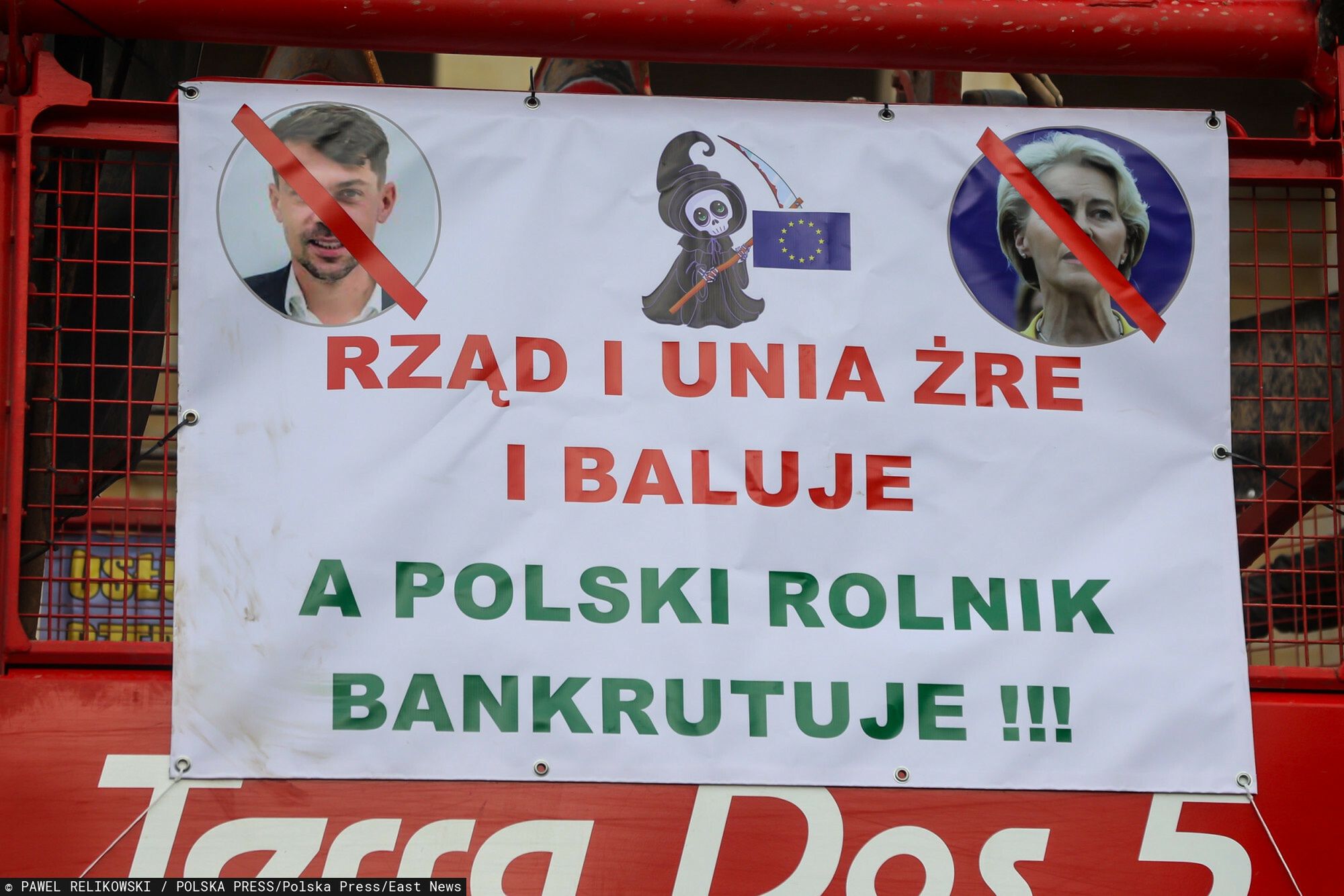 Protest rolnik�w we Wroc?awiu15.02.2024 WROCLAW
PROTEST ROLNIKOW 
ROLNICZE CIAGNIKI OD RANA BLOKUJA ULICE WIDOK GDZIE MIESCI SIE PRZEDSTAWICELSTWO KOMISJI EUROPEJSKIEJ A TAKZE URZAD WOJEWODZKI 
ROLINIK PROTEST CIAGNIK TRAKTOR BLOKADA MANIFESTACJA 
GAZETA WROCLAWSKA
PAWEL RELIKOWSKI / POLSKA PRESSPAWEL RELIKOWSKI / POLSKA PRESS