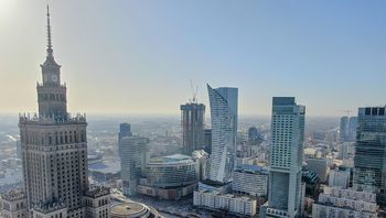 Pogoda w Warszawie. Prognoza na poniedziałek 10 listopada. Duże zachmurzenie, miejscami słaby deszcz