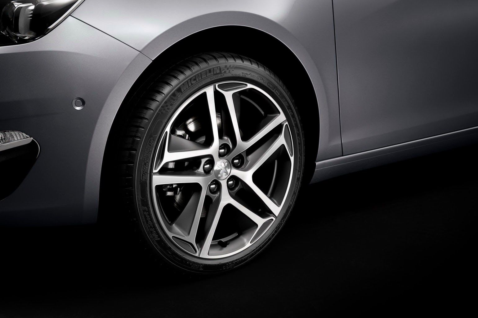 Nowy Peugeot 308 w obszernej galerii zdjęć 49