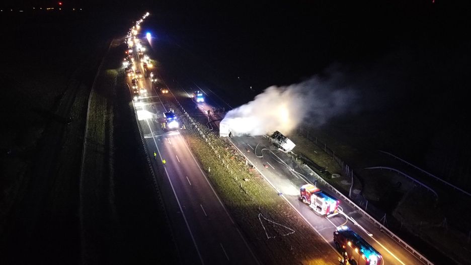 Kierowca spłonął w kabinie. Koszmar na S8