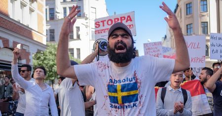 Fala przestępstw w Szwecji. Policja obwinia o to jedną grupę