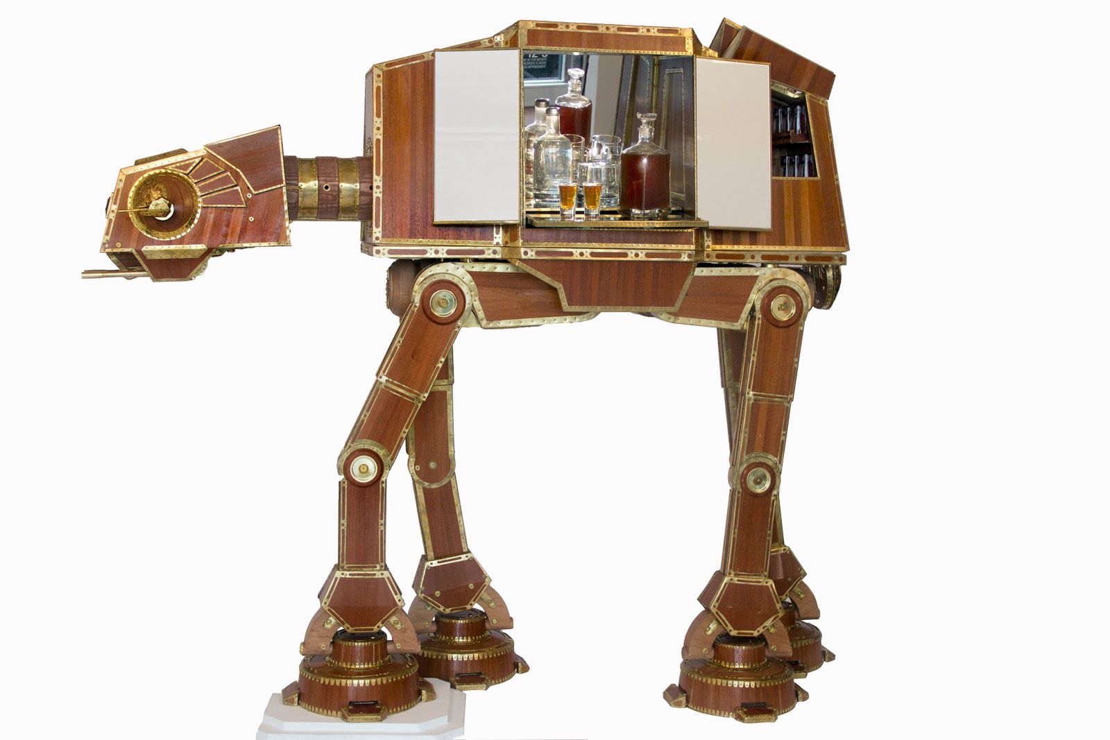 WTF dnia: steampunkowy AT-AT w roli domowego barku [zdjęcia] 3