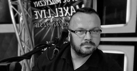 44-letni muzyk Mateusz Bieńkowski zmarł nagle. Zasłabł w czasie występu