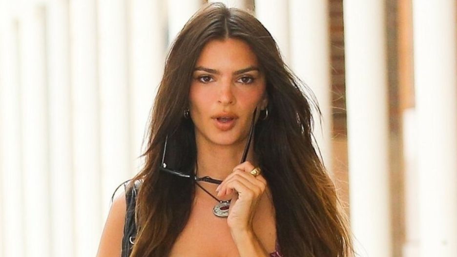 Tak Emily Ratajkowski ubrała się na spacer po Nowym Jorku  