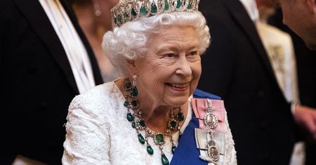 Elżbieta II spoczęła w zamku w Windsorze. "Znowu razem"