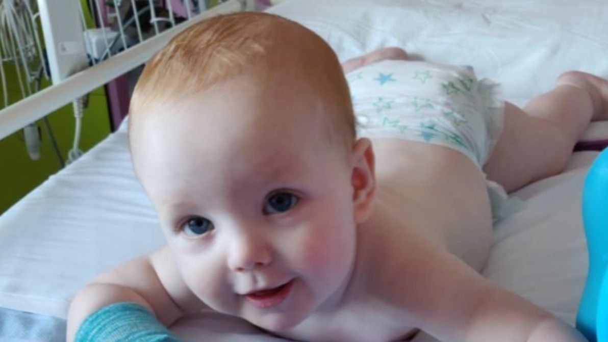 8-miesięczne dziecko jest uznawane za najmłodszą ofiarę tajemniczej choroby w Wielkiej Brytanii