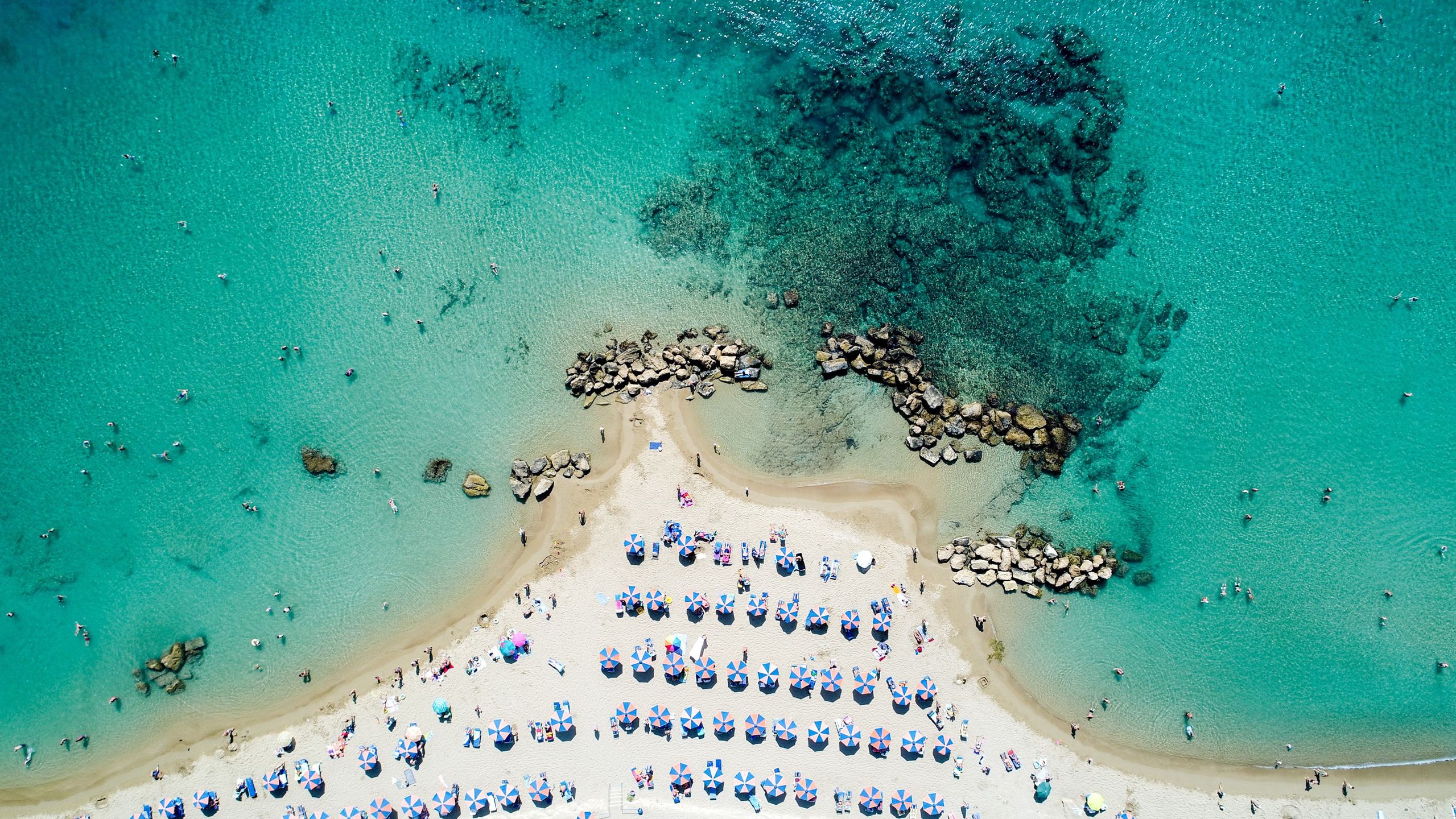 Larnaka zachwyca plażami i architekturą