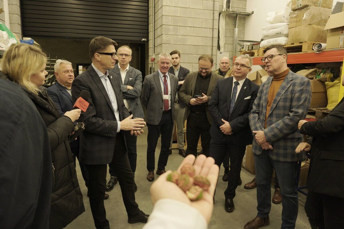wyroby z odpadowych materiałów polimerowych pochodzących z recyklingu