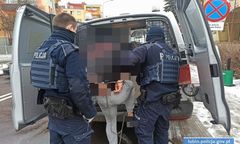 Ścinawa. Syn dręczył matkę. Kobieta sama zgłosiła się na policję