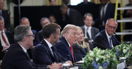 Luźna atmosfera w Białym Domu. Trump pochwalił opaleniznę Merza