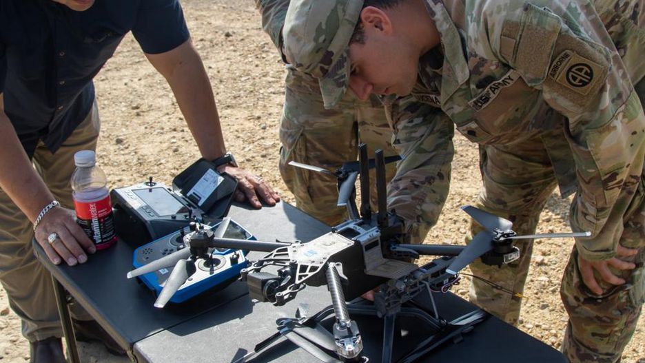 Dron RQ-28A uczestniczący w eksperymencie.